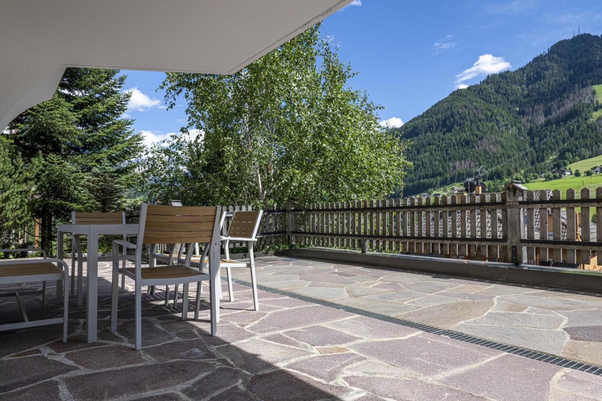 Panoramic Apartment 24 St. Ulrich in Gröden Exterior foto