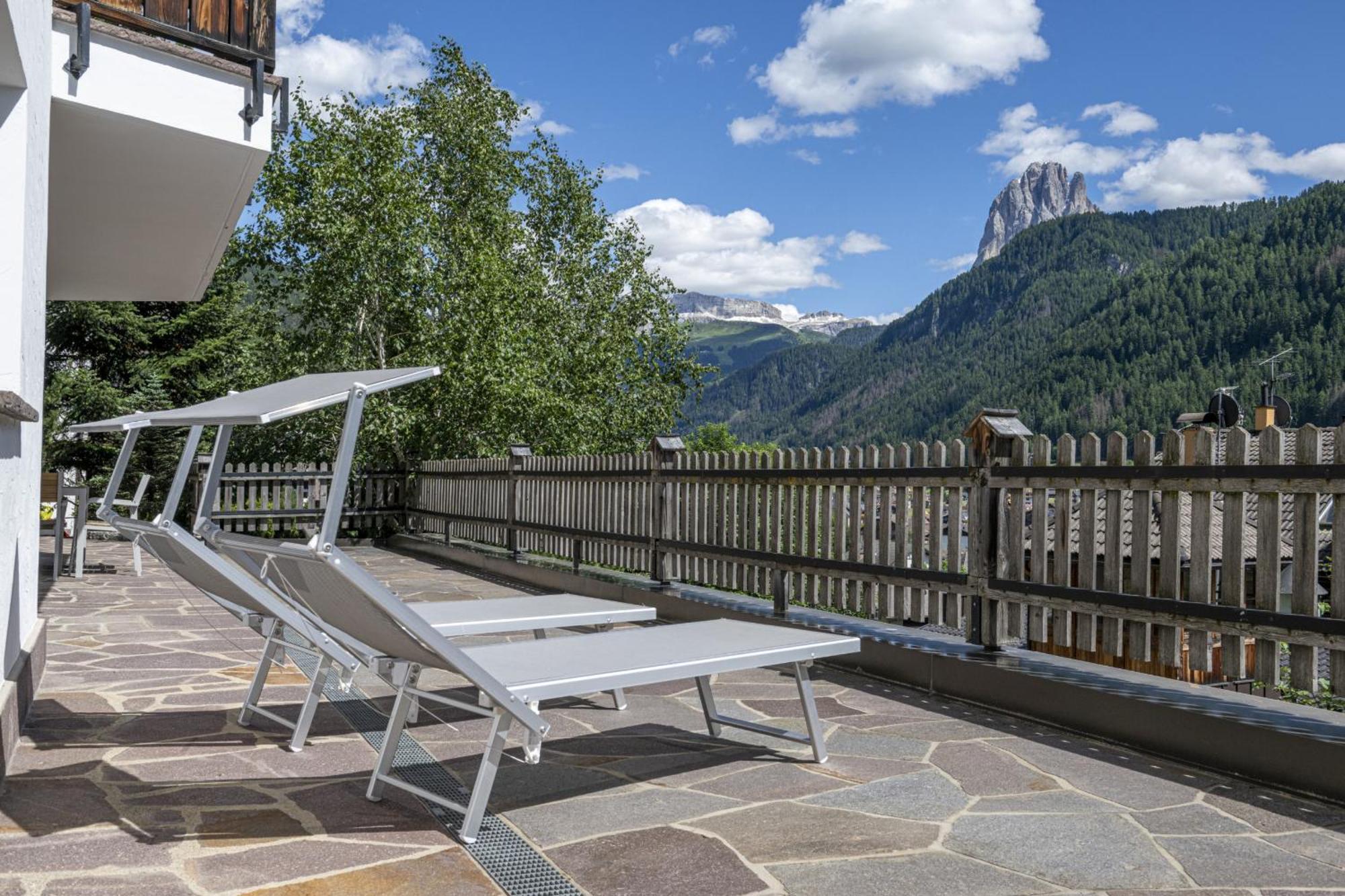 Panoramic Apartment 24 St. Ulrich in Gröden Exterior foto